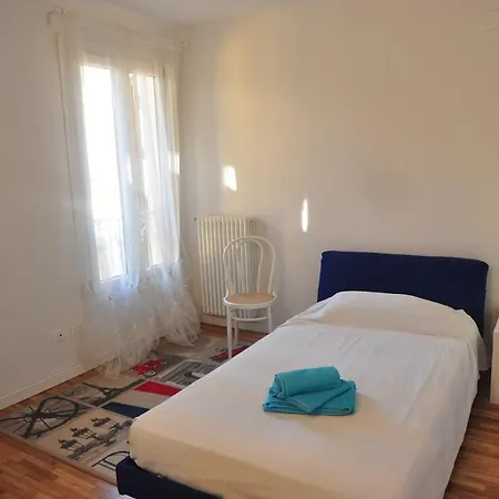 La Rosa Daire Gardone Riviera